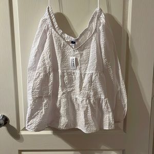 NWT!!! Old navy. Size XL. White seersucker swing top! Super fun!